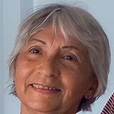 Julia La Rosa Headshot